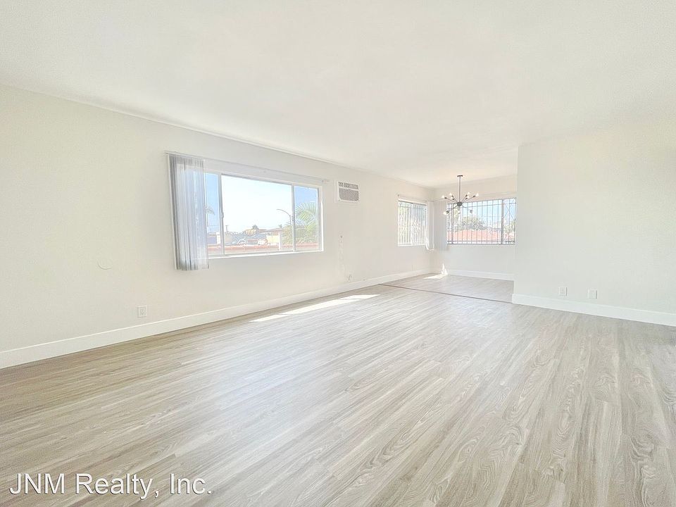 1st image of 6402 S Victoria Ave Unit 6