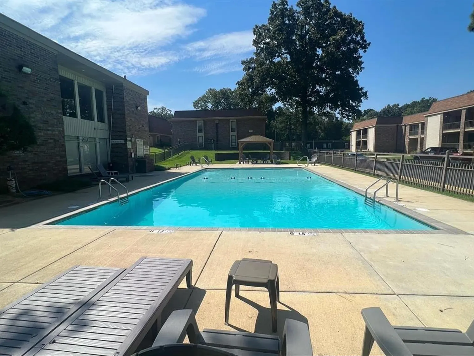 1 bed, 1.0 bath, 719 sqft, $1,100 — Photo 3