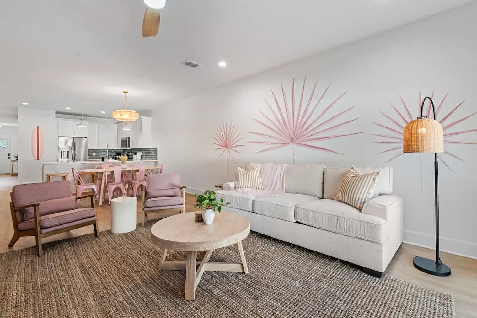 3 bed, 2.0 bath, 2098 sqft, $3,303 — Photo 1