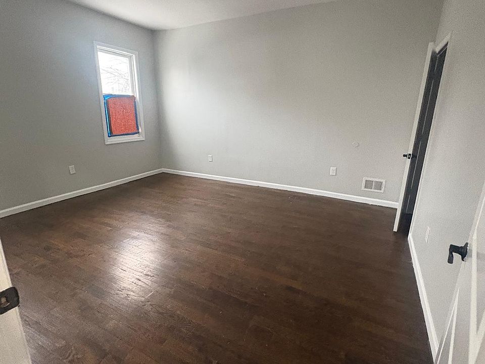 1st image of 214 12th Ave Floor 1