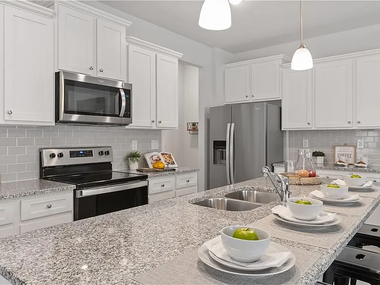 693 Cygnet Ln — Photo 10