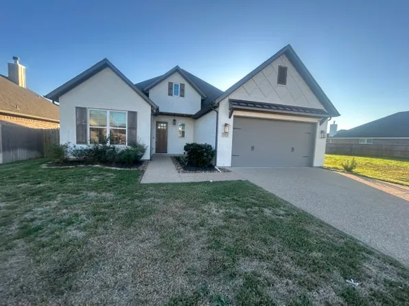 2905 Captain Ct, Bryan, TX 77808