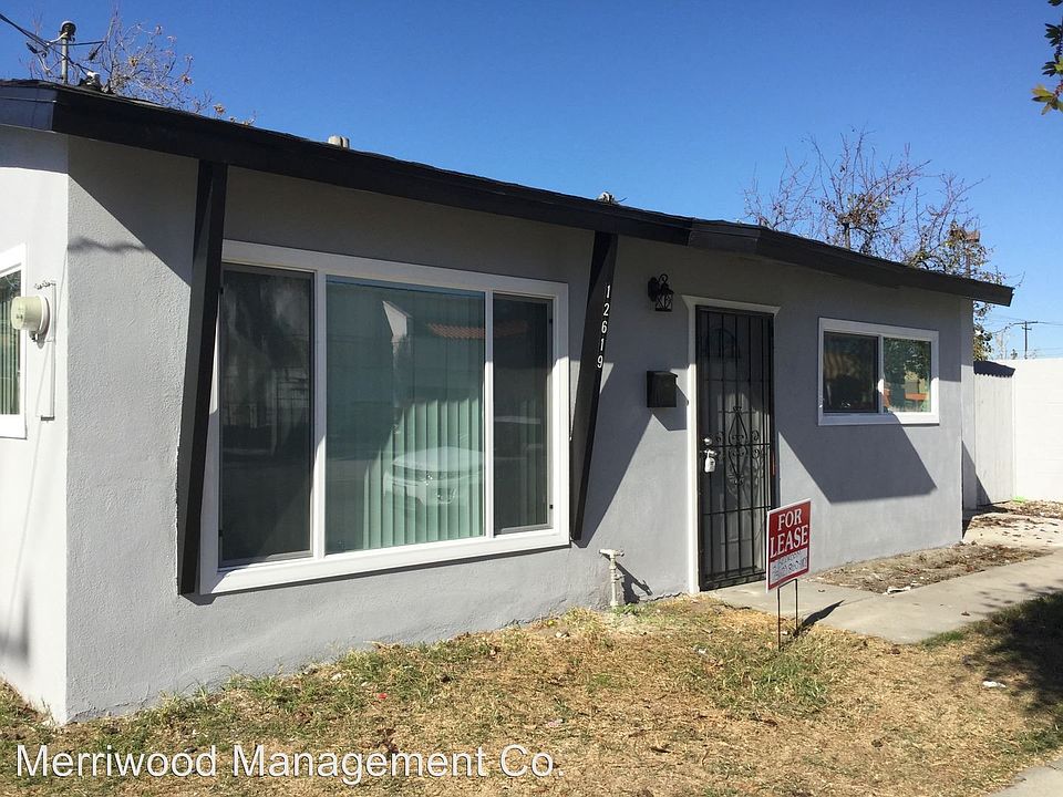 1st image of 12619 Woods Ave