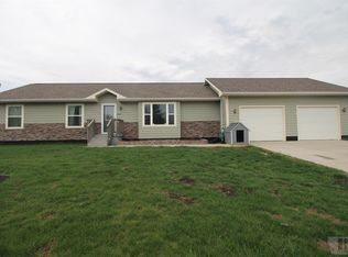 2403 Rodlyn Rd, Webster City, IA 50595