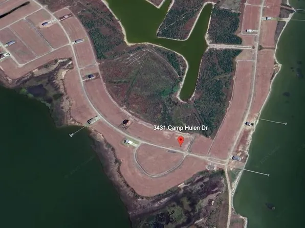 3431 Camp Hulen Dr, Palacios, TX 77465
