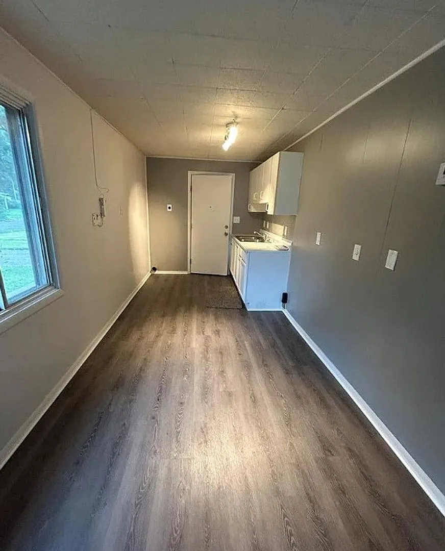 For Rent — Photo 3