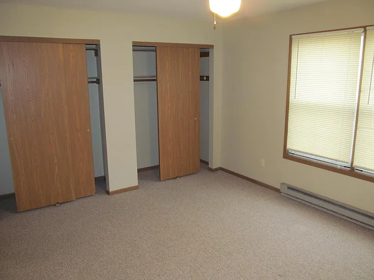 2035 Sylvan Way — Photo 10