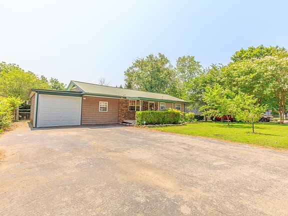 4th image of 252 Valley View Dr