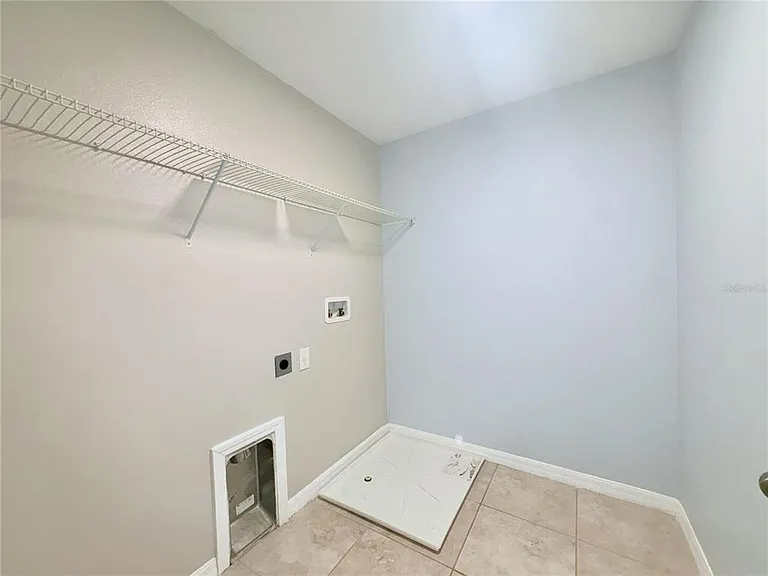 4935 Reflecting Pond Cir — Photo 20