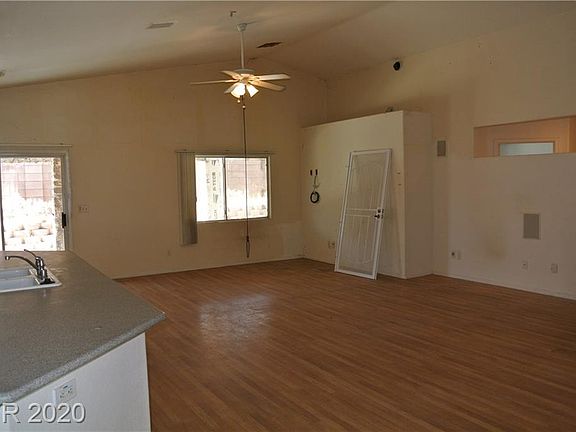 5th image of 2133 Mountain Sunset Ave