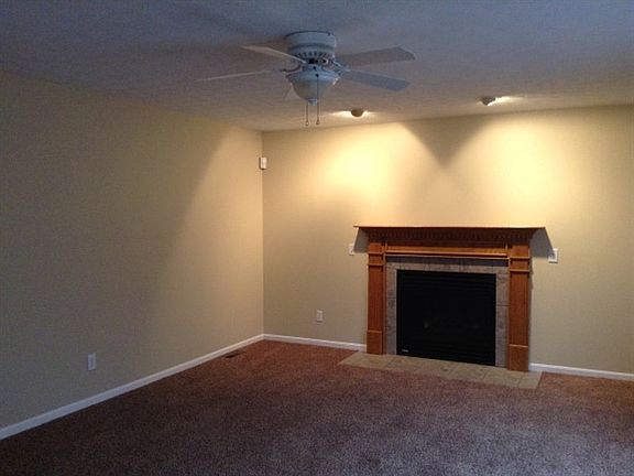 3rd image of 605 Riverbend Ct