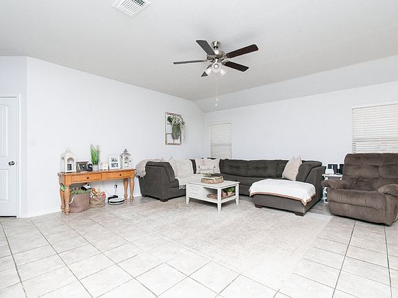 4th image of 5642 Baffin Ln
