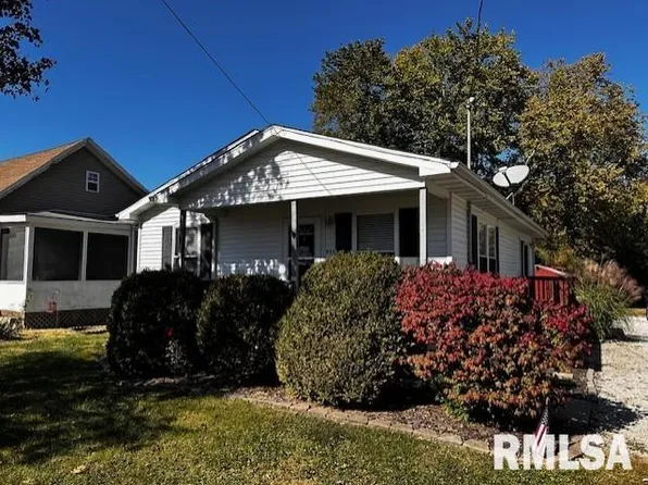 718 W Lafayette Ave, Jacksonville, IL 62650