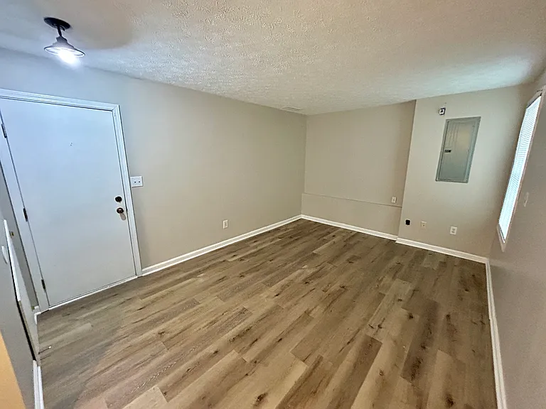 3039 Armory Dr — Photo 16