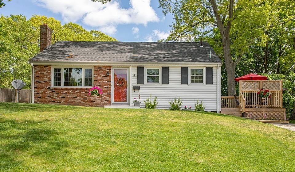 1st image of 9 Thomas Cir