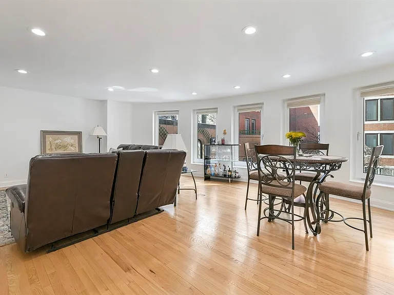 492 Beacon St #82 — Photo 11