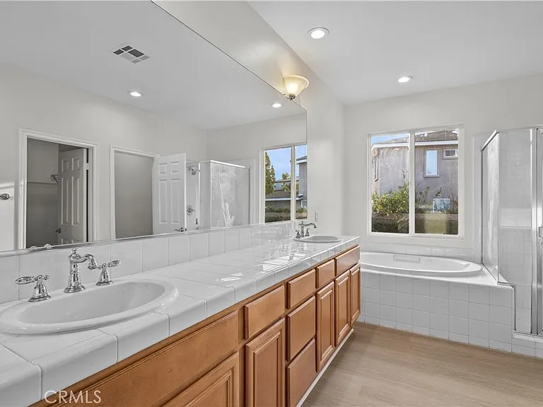 1728 Tamarron Dr — Photo 25