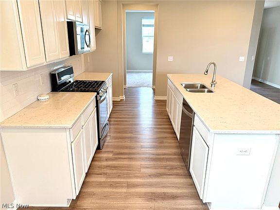 4th image of 23755 Rebecca Ln