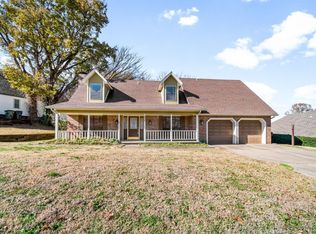2926 W Berwick, Claremore, OK 74017