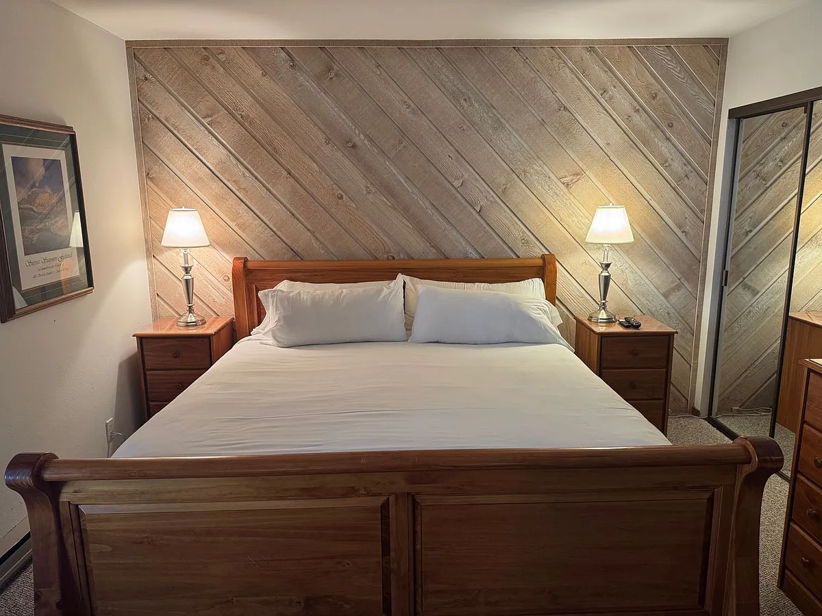 Building Photo - 31 Sunshine #31
