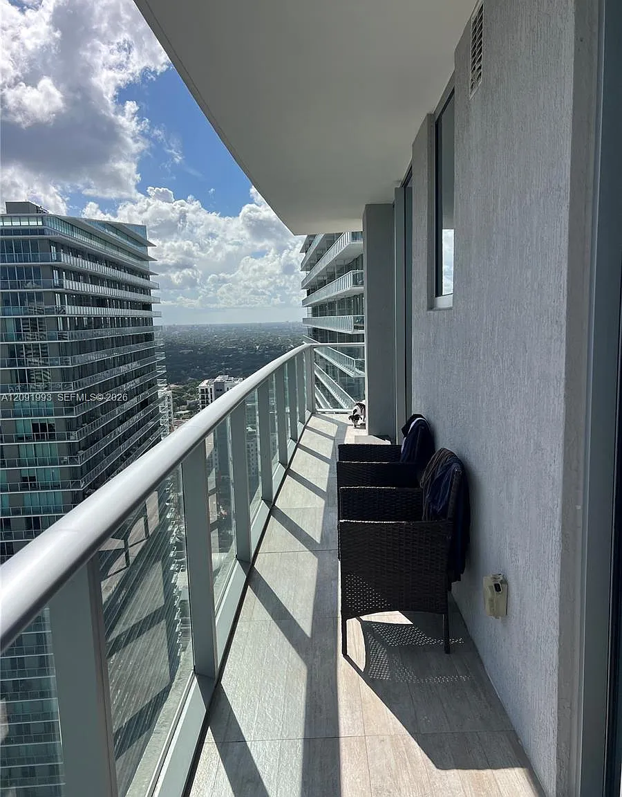1100 Millecento Residence — Photo 3