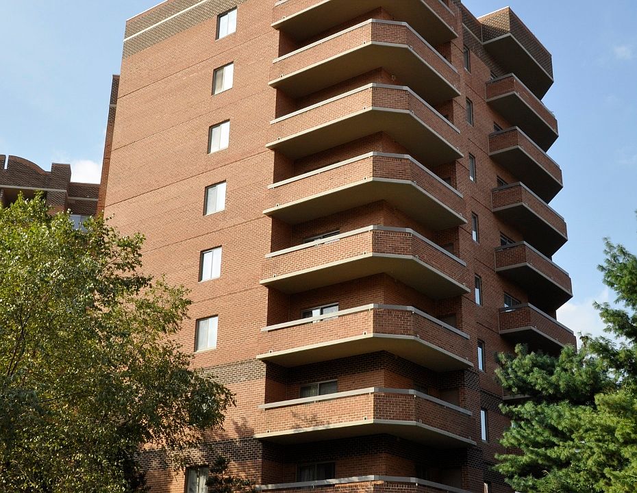 1st image of 1050 N. Stuart Street ##103