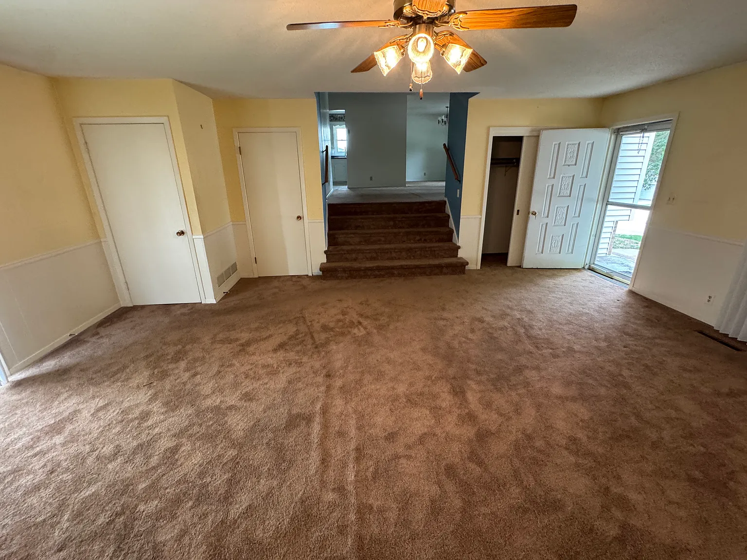 3 bed, 2.5 bath, 2020 sqft, $2,300 — Photo 4