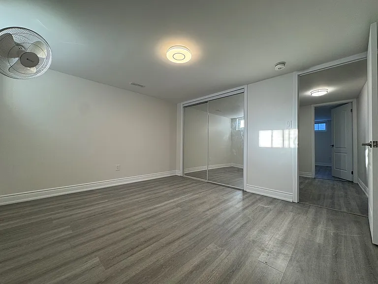15 Pinecrest Dr #LOWER — Photo 3