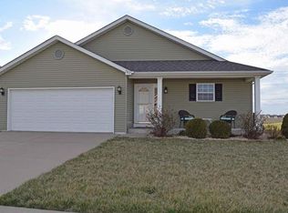 787 Moorland Cir, Mascoutah, IL 62258