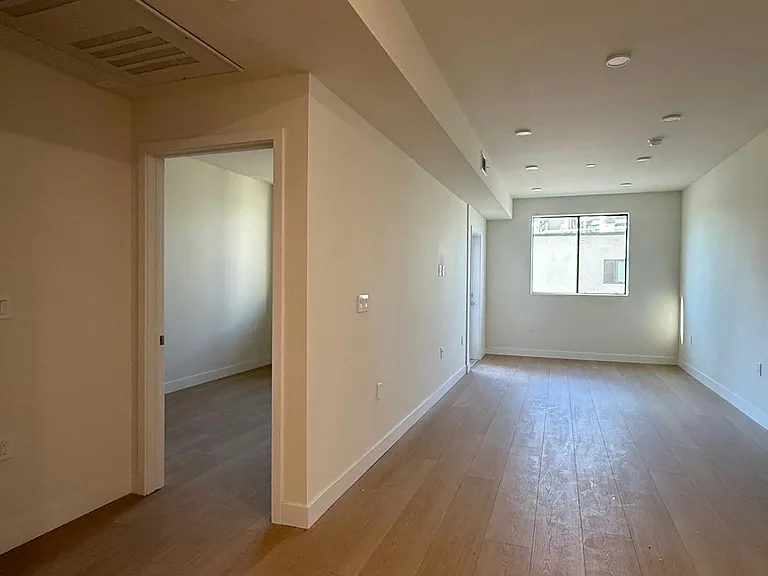 14535 W Weddington St #1BD E-MODEL — Photo 8