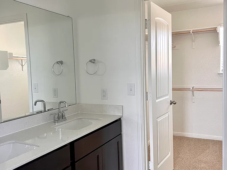 220 Saide St — Photo 14