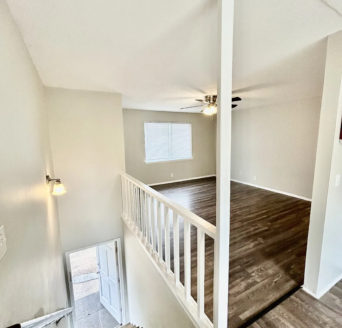2 bed, 1.0 bath, 900 sqft, $925 — Photo 1