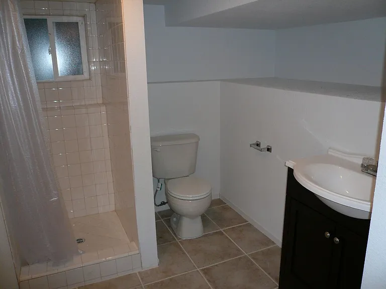 150 W 10th St — Photo 14