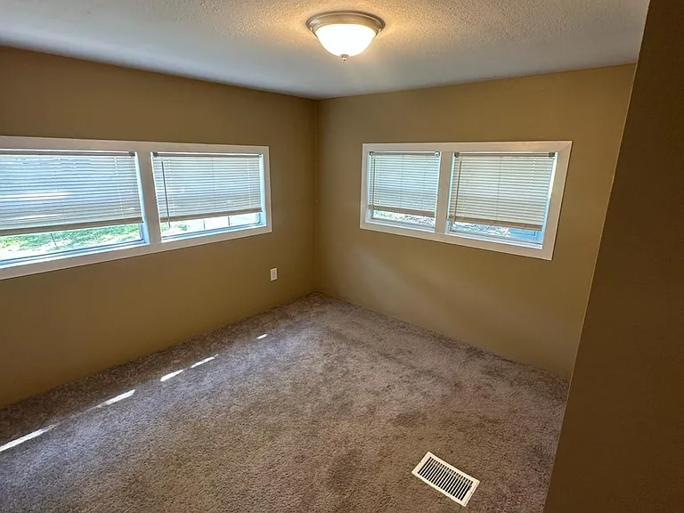 1111 N Point Lonesome Rd #4A — Photo 5