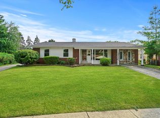 948 Wilshire Ave, Elk Grove Village, IL 60007