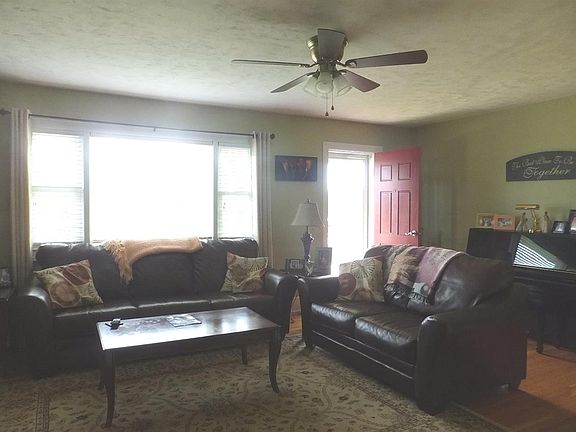 5th image of 115 Murphy Dr