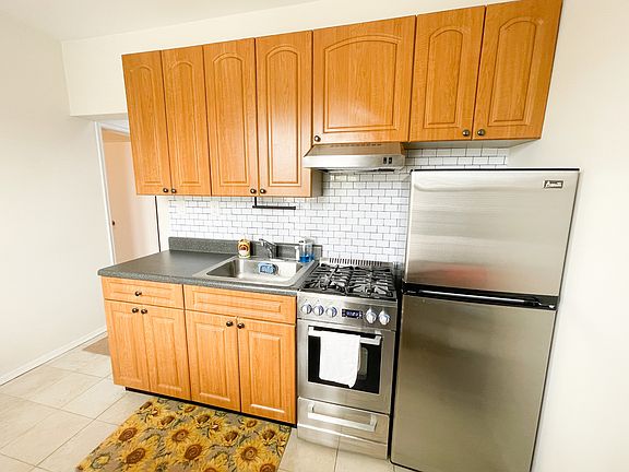 5th image of 22-26 36th St #2A