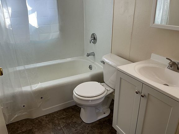 2nd image of 2820 W Carmen Ave