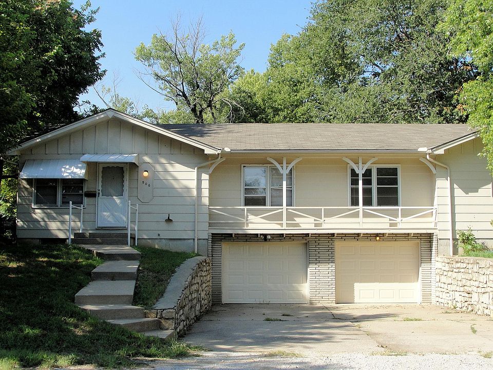 1st image of 908 E 84th St