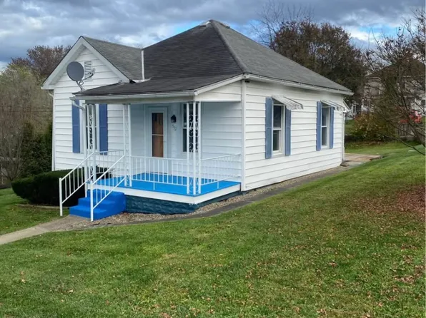 512 Ohio Ave, Nutter Fort, WV 26301