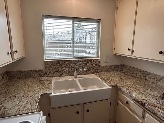 4th image of 4819 Santa Cruz Ave APT 2