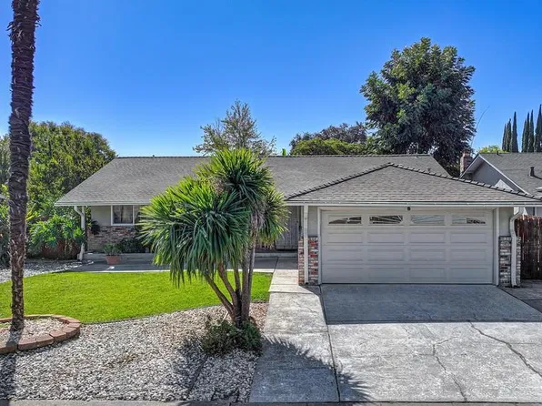 217 Arrowhead Dr, Vacaville, CA 95687