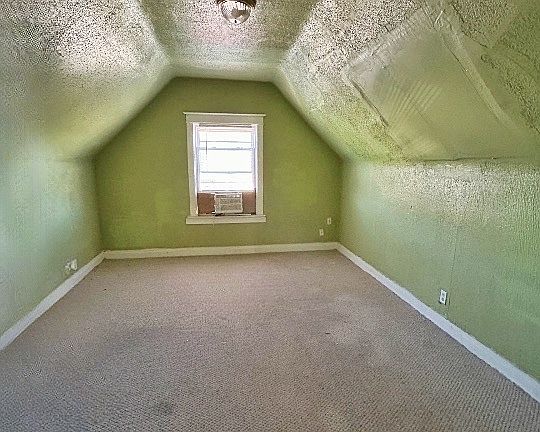 5th image of 11833 S Perry Ave