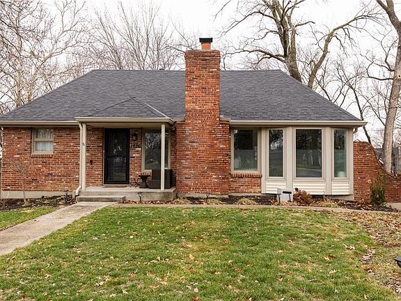 3rd image of 1826 NW Woodland Rd