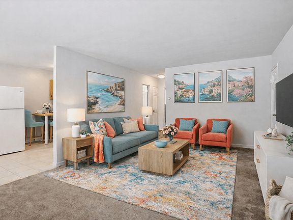 3rd image of 617 Hilltop Dr #6411226