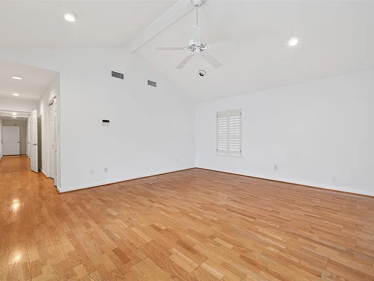 5643 Piping Rock Ln — Photo 46
