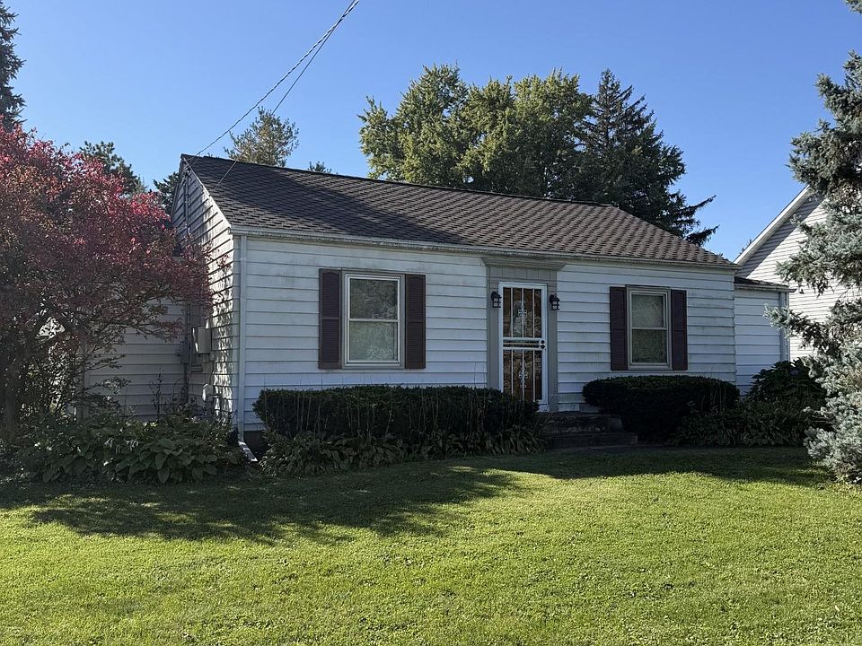 1st image of 633 Youngs Ln