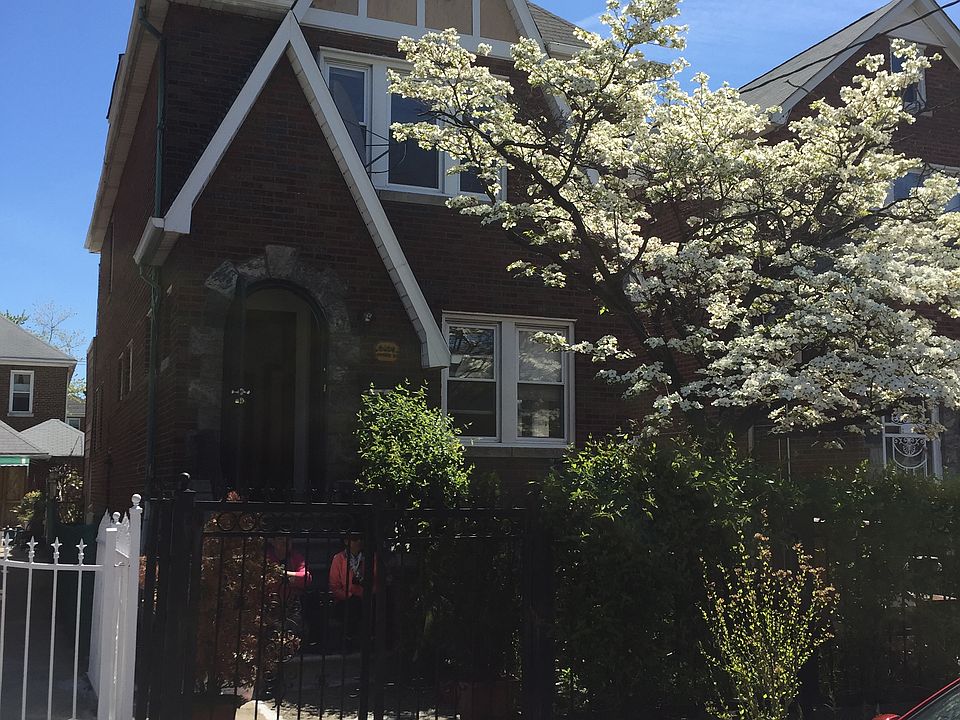 1st image of 2426 Laconia Ave