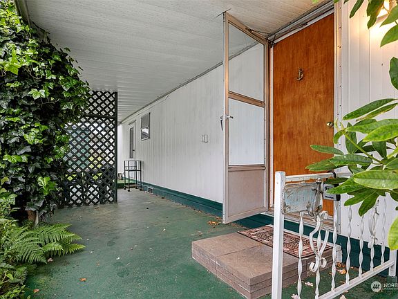 5th image of 5406 Freeland Avenue #9