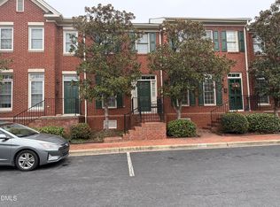 102 Hatfield Ln, Raleigh, NC 27603